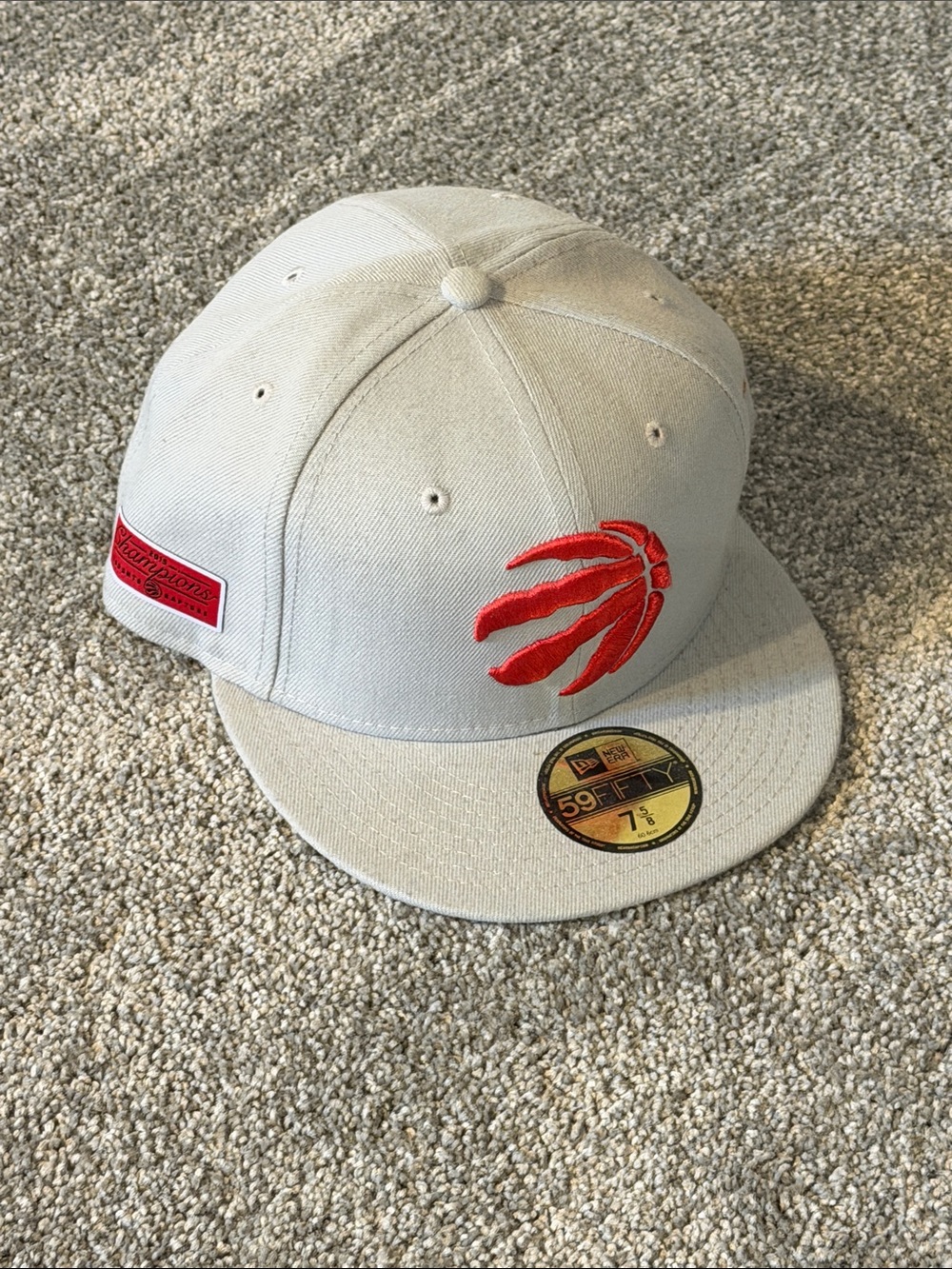 2019 NBA Champions Toronto Raptors w/ original tags New Era Fitted 7 5/8”